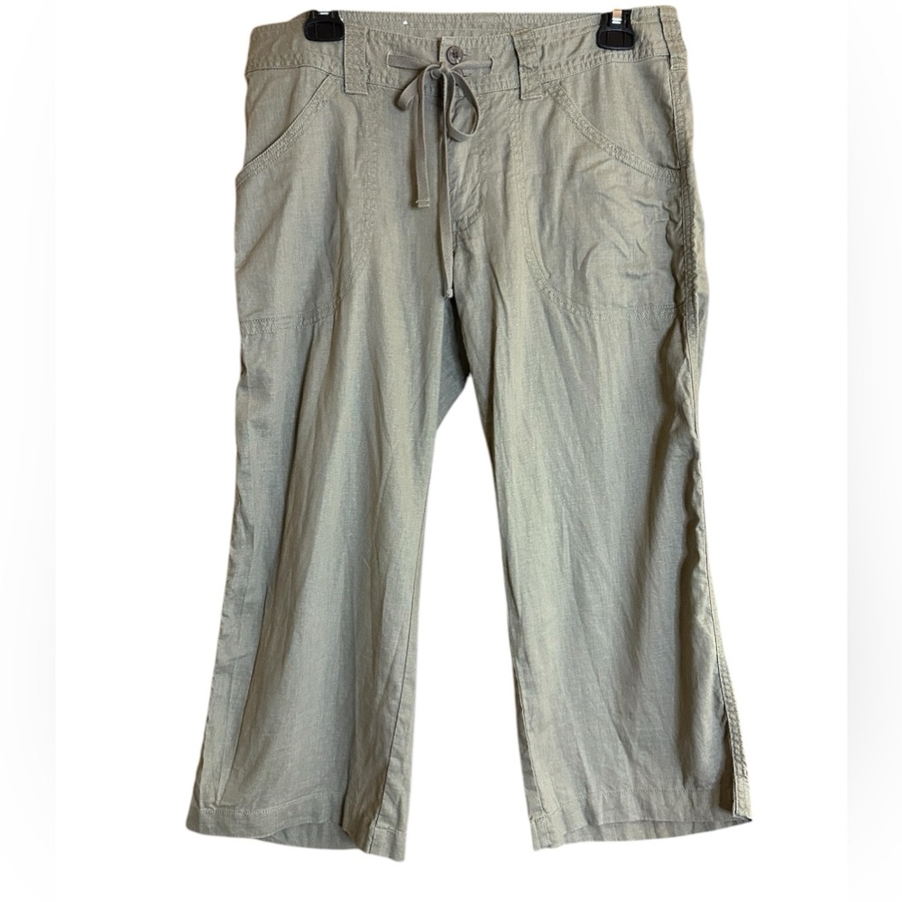 Patagonia Khaki Capris with Adjustable Waistband, Front & Back Pockets - Picture 2 of 9